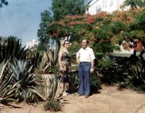Aron Neuman und seine Schwester Esther in Israel