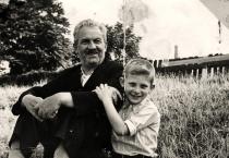 Mein Großvater Oskar Wonsch mit meinem Bruder Rudolf Wonsch an der Donau