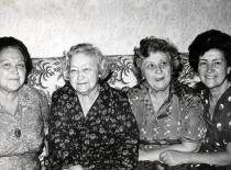 Matilda Mihaylova and her daughters