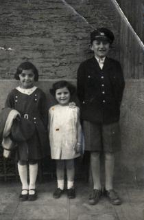 Leon Anzhel with his nieces on Vuzrazhdane Square