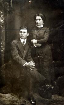 Basya Chaika's father Ber (Boris) Pan with his sister Genya Pan
