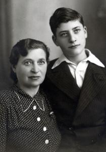 Haya-Fanny Smolenski with her son, Boris Smolenski