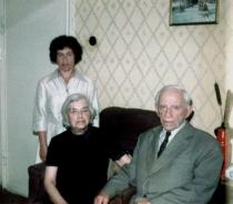 Liya Epshteyn and her parents David and Revekka Epshteyn