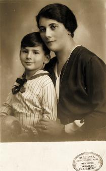 Gabor Paneth and his mother Margit Paneth