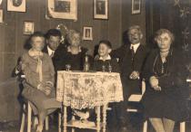 A Szõllõs család egy része 1929 karácsonyán
