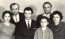 Feiga Tregerene and her family
