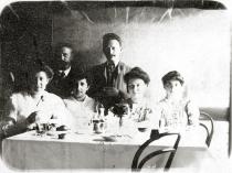 Lilli Tauber's uncle, Isidor Friedmann, and her mother Johanna Schischa