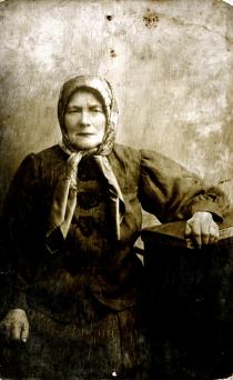 Frieda Portnaya's husband's grandmother Manya Medvedeva
