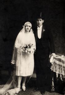 Wedding photo of Pal and Rozsi Preisz