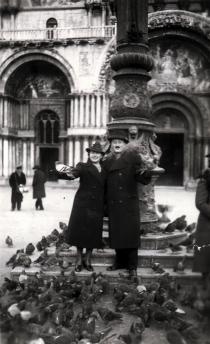 Pista and Maria Preisz in Venice