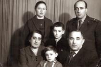 Boris Berl and his family