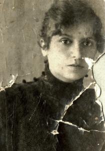 Marina Shoihet's mother Anna Shoihet