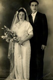 Gerez and Reful Museri's wedding picture