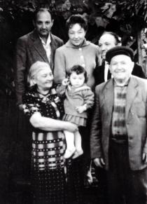 Dina Orlova with her family