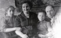 Grigoriy Sirotta and his family