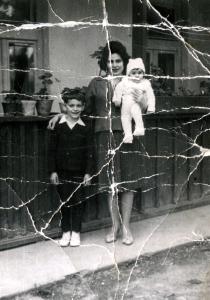 Faina Moshkovich with her children