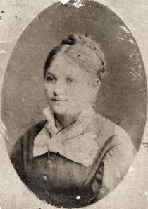Esther Averbuch