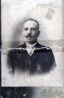 Leonid Dusman's grandfather Isaac Dusman