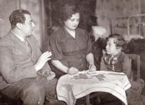 Mikhail Gauzner with his parents