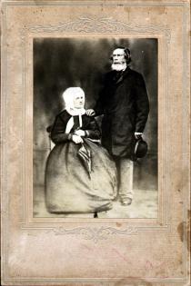 Gaspar Spitzer and his wife Betti Hirsch Spitzer, Dora Rozenberg`s great-grandparents