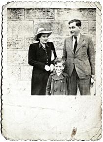 Erzsebet Radvaner with her brother Laszlo Gonczi and his son Adam