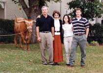 Peter Serebrenik  és családja